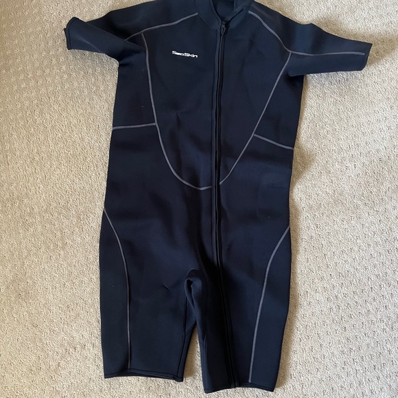 Women's wetsuits - Picture 1 of 3